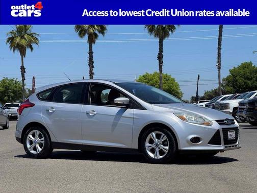 Ingot Silver Metallic 2013 Ford Focus SE