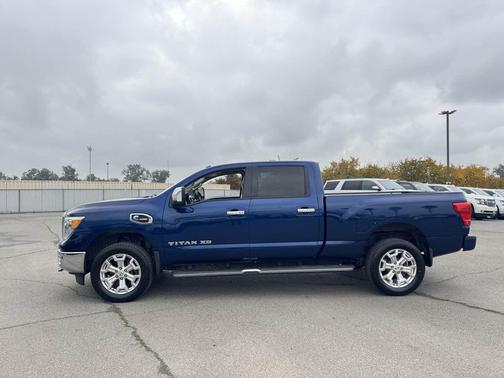 2016 Nissan Titan XD SL