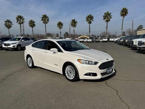 2015 Ford Fusion Hybrid SE