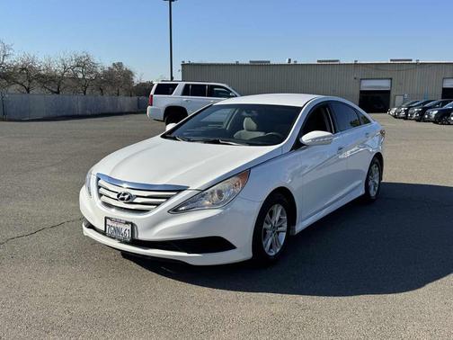2014 Hyundai SONATA GLS