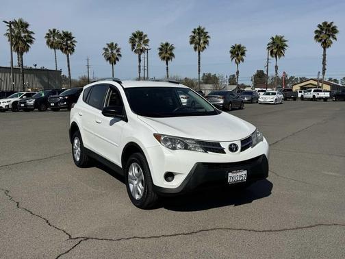 2015 Toyota RAV4 LE