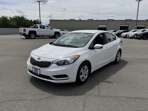 Clear White 2016 Kia Forte LX