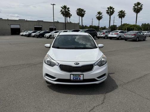 Clear White 2016 Kia Forte LX