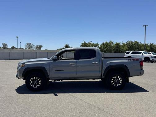 Cement 2019 Toyota Tacoma TRD Off Road