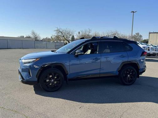 2023 Toyota RAV4 Hybrid SE