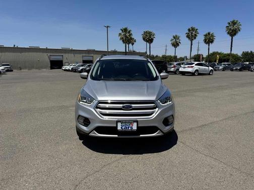 Ingot Silver Metallic 2019 Ford Escape SEL