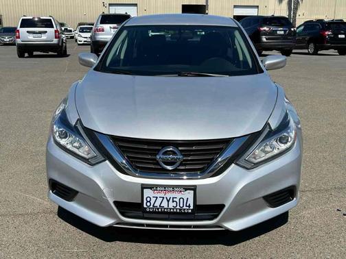 Photo 4 of 44 of 2016 Nissan Altima 2.5 S