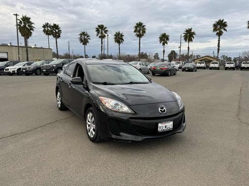 2013 Mazda Mazda3 i Sport