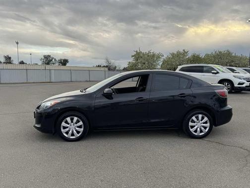 2013 Mazda Mazda3 i Sport