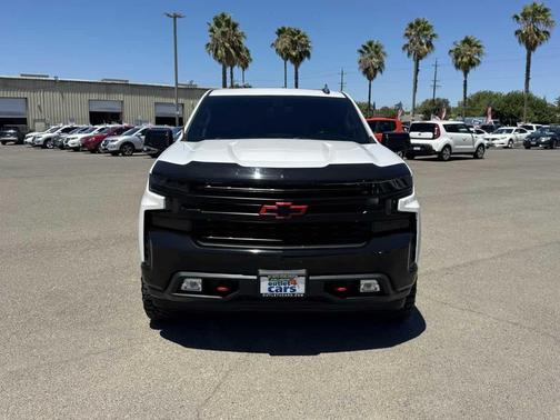 Iridescent Pearl Tricoat 2019 Chevrolet Silverado 1500 RST