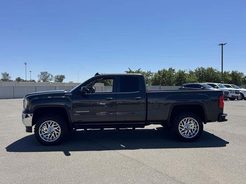 Iridium Metallic 2016 GMC Sierra 1500 SLE
