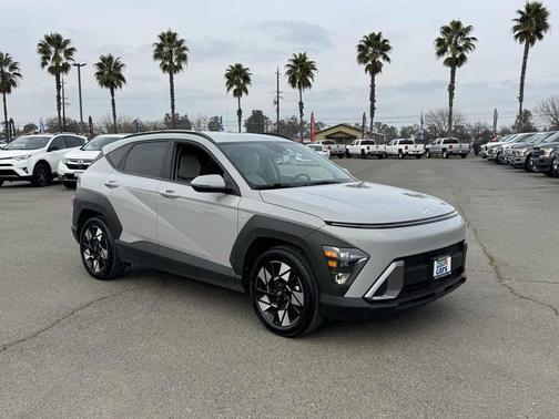 2024 Hyundai KONA SEL
