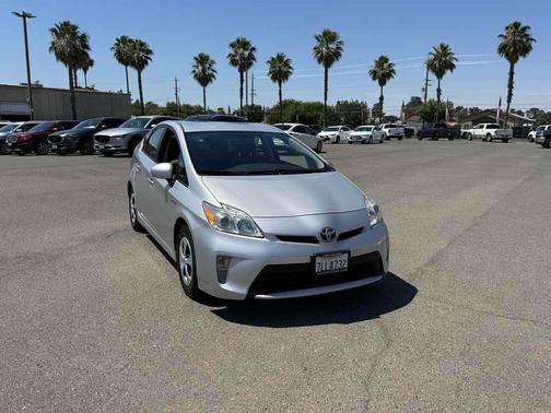 Classic Silver Metallic 2015 Toyota Prius Two