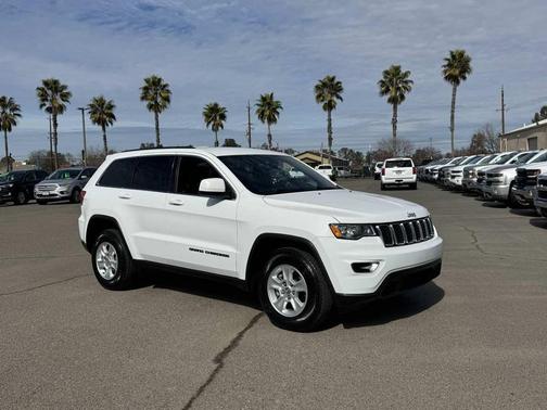 2017 Jeep Grand Cherokee Laredo