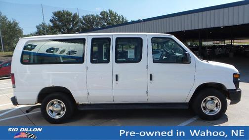2011 Ford E350 Super Duty XL