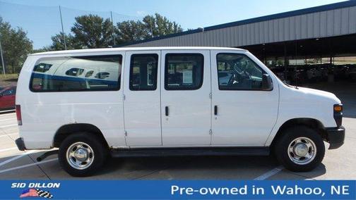 2011 Ford E350 Super Duty XL