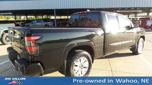 2022 Nissan Frontier SV