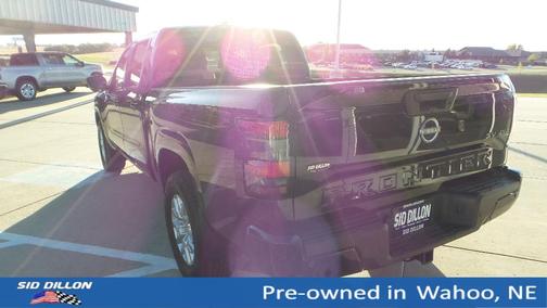 2022 Nissan Frontier SV