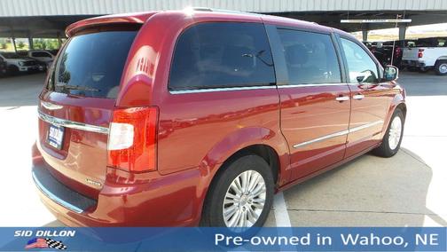 2013 Chrysler Town & Country Limited