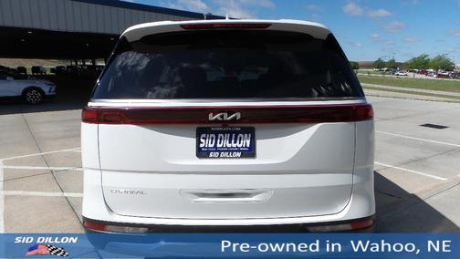2023 Kia Carnival SX
