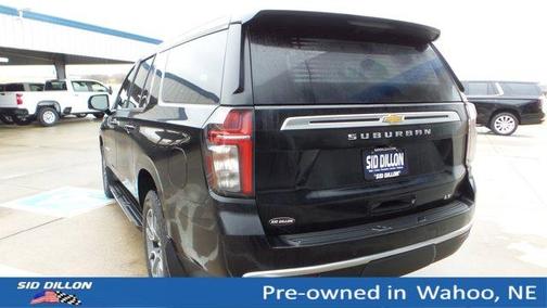 2023 Chevrolet Suburban LT