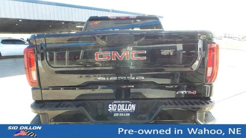 2024 GMC Sierra 1500 AT4