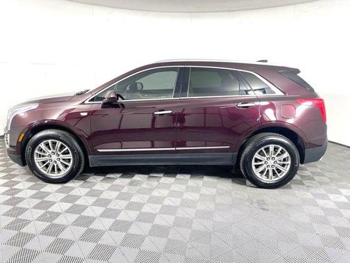 Photo 5 of 37 of 2018 Cadillac XT5 Luxury