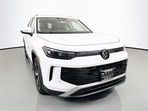 Pure White 2026 Volkswagen Tiguan 2.0T SE SUV