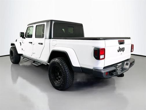 2022 Jeep Gladiator Sport