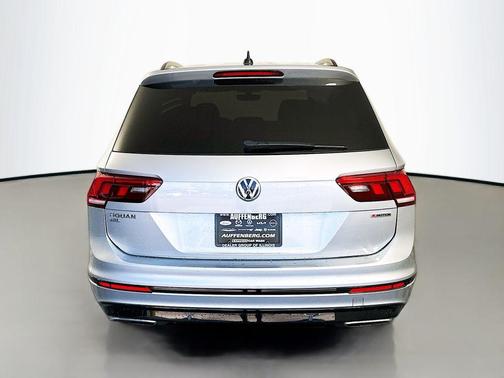 Pyrite Silver Metallic 2019 Volkswagen Tiguan 2.0T SEL R-Line Black
