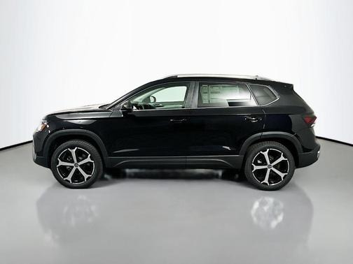 Deep Black Pearl Effect 2026 Volkswagen Taos 1.5T SEL
