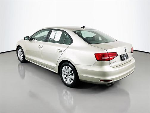 2015 Volkswagen Jetta 2.0L TDI SE w/Connectivity