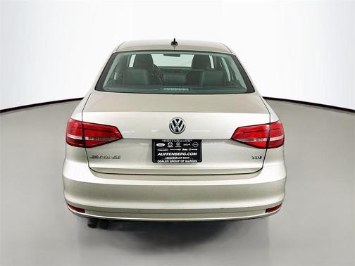 2015 Volkswagen Jetta 2.0L TDI SE w/Connectivity