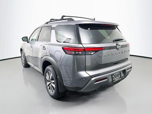 Gun Metallic 2026 Nissan Pathfinder SL