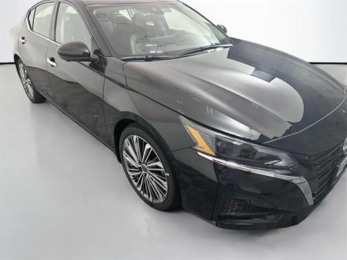 2025 Nissan Altima SL