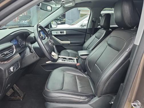 Stone Gray Metallic 2021 Ford Explorer Limited