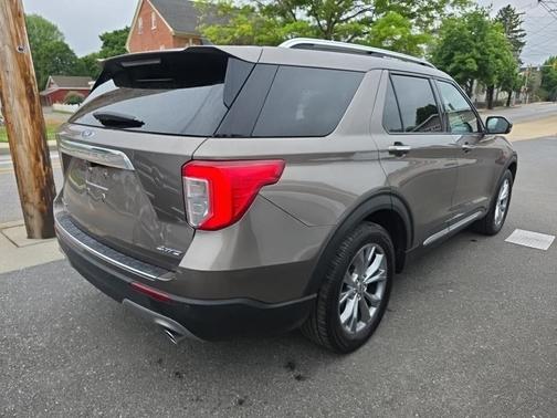 Stone Gray Metallic 2021 Ford Explorer Limited