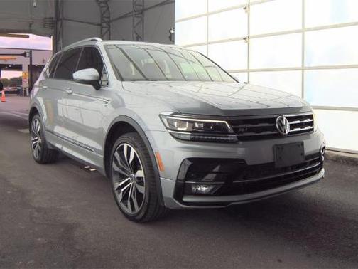 Pyrite Silver Metallic 2019 Volkswagen Tiguan 2.0T SEL Premium R-Line