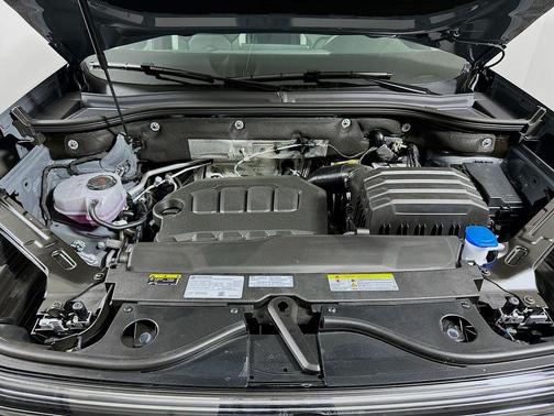 Pure Gray 2026 Volkswagen Atlas 2.0T Peak Edition