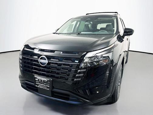 Black 2026 Nissan Pathfinder SV