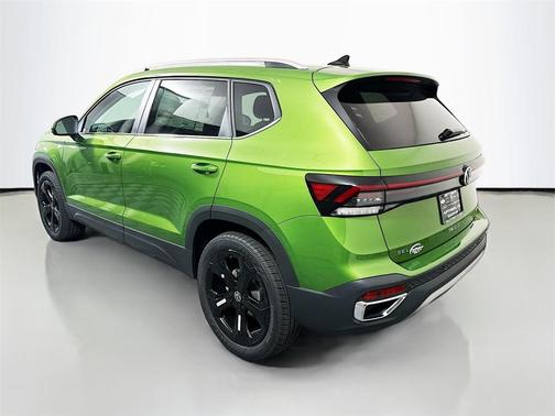 2025 Volkswagen Taos 1.5T SEL