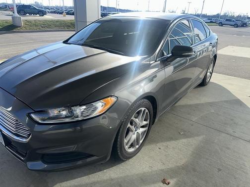 2015 Ford Fusion SE