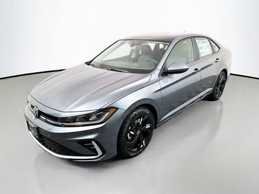 Platinum Gray Metallic 2026 Volkswagen Jetta 1.5T SE