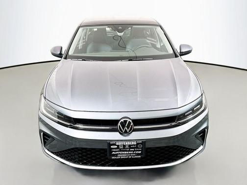 Platinum Gray Metallic 2026 Volkswagen Jetta 1.5T SE