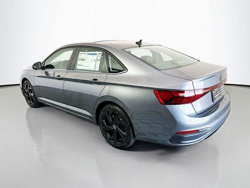 Platinum Gray Metallic 2026 Volkswagen Jetta 1.5T SE