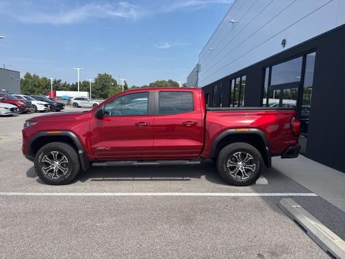 2024 GMC Canyon AT4