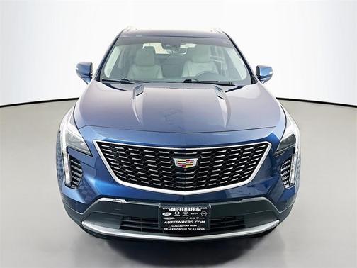 2022 Cadillac XT4 Premium Luxury