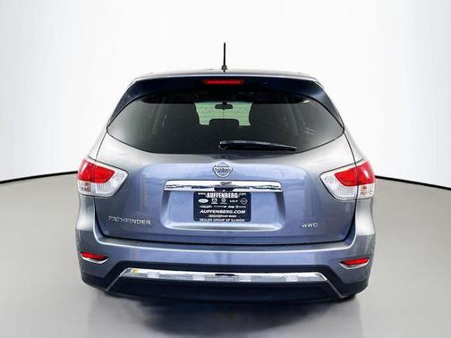 2015 Nissan Pathfinder S