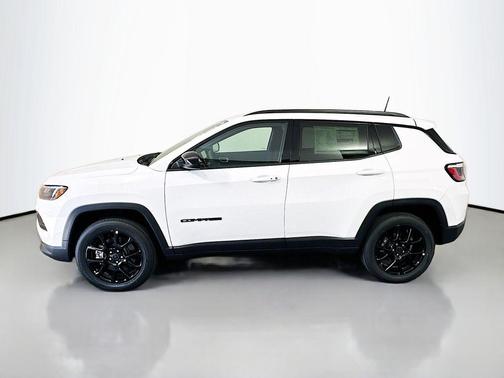 Bright White Clearcoat 2026 Jeep Compass Latitude
