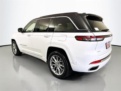 2025 Jeep Grand Cherokee Summit